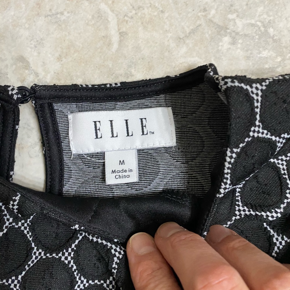 Elle Top‎ - Picture 4 of 4
